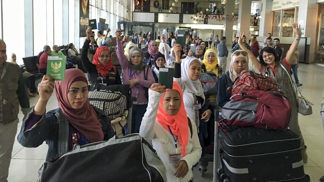 KBRI di Damaskus kembali memulangkan 27 warga negara Indonesia (TKI) di Suriah, meski pemerintah RI telah memberhentikan pengiriman TKI ke Suriah.