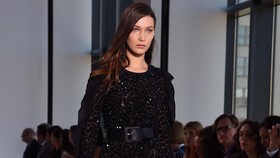 Bella Hadid, Wajah Paling Dinanti di 2017