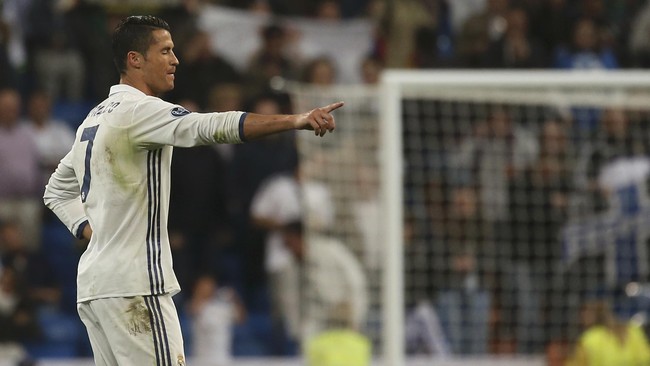 Presiden Real Madrid yang juga berprofesi di bidang hukum menilai Cristiano Ronaldo tak bersalah dalam skandal penggelapan pajak yang dituding jaksa.