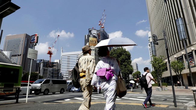 Pemerintah Jepang berencana menganggarkan belanja mencapai 102 triliun yen atau sekitar Rp13.625 triliun pada 2019, di tengah kekhawatian utang yang membengkak.