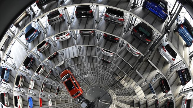 Emisi Mobil Lebih Baik, Pasar Otomotif Jerman Melonjak Kenaikan penjualan produk otomotif di Jerman diiringi komitmen pemanufaktur menghasilkan kendaraan beremisi gas buang rendah.