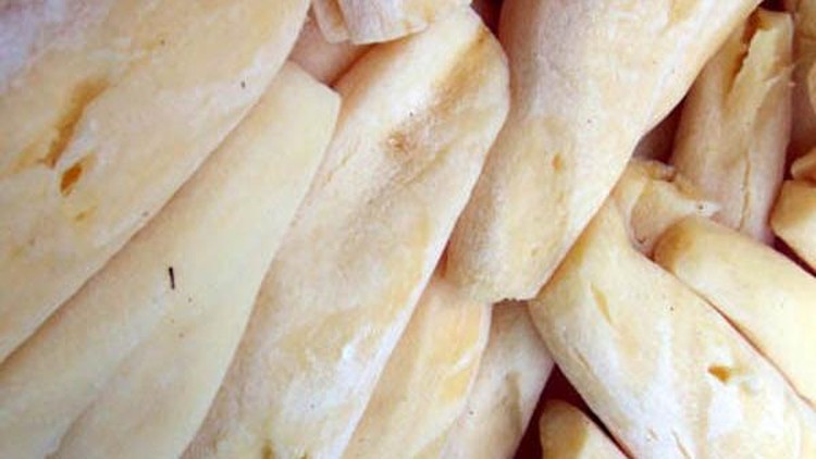 Benarkah mengonsumsi tapai saat hamil menyebabkan rahim panas? Bunda simak yuk penjelasannya.