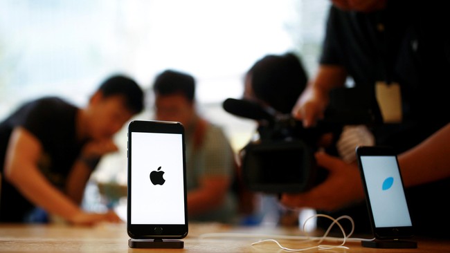 Apple dan kampus Bina Nusantara, Alam Sutra, Serpong berkolaborasi dalam proyek iOS Foundation Program.