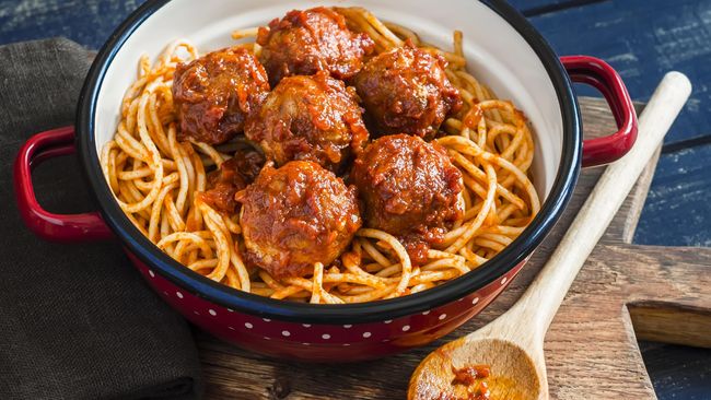 Restoran bernama Nino’s berinisiatif menggalang dana menggunakan bakso, untuk membantu korban gempa yang terjadi di Italia, bulan lalu.