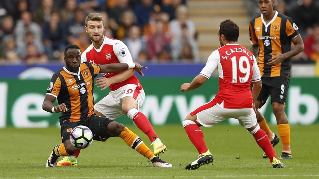 Gol tunggal Alexis Sanchez di menit ke-18 membawa Arsenal unggul atas Hull City 1-0 di babak pertama.