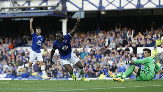 Kemenangan impresif Everton atas Middlesbrough mendongkrak posisi mereka ke peringkat kedua klasemen sementara Liga Primer Inggris.