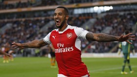 Walcott Sesalkan Arsenal Gagal Raih Clean Sheet Perdana
