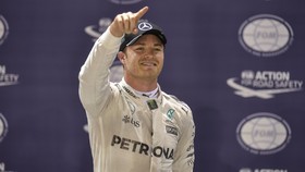 Dalam Posisi Tertekan, Rosberg Juara GP Singapura
