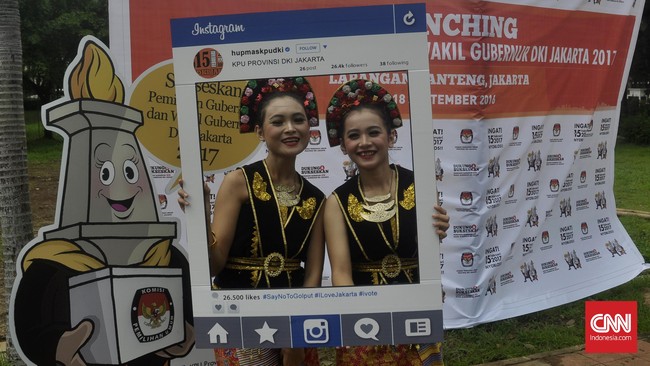 Kementerian Dalam Negeri memberi perhatian khusus pada Pilkada DKI Jakarta tahun depan karena menjadi barometer politik nasional.