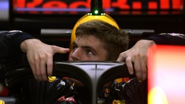 Max Verstappen Alami Kecelakaan Hebat, Beruntung Tak Cedera