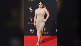 Gaun Kembar, Ariel Winter 'Terinspirasi' Kylie Jenner?