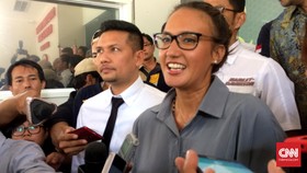 Tak Akrab, Nadine Juga Tak Tahu Soal Pistol Ilegal Gatot
