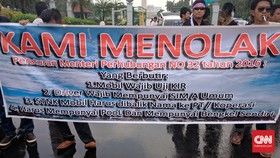 Sopir Taksi Online Desak MK Batalkan Aturan Uji Kir