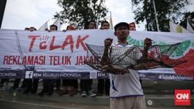 PTUN Diminta Tegur Luhut dan Ahok soal Reklamasi