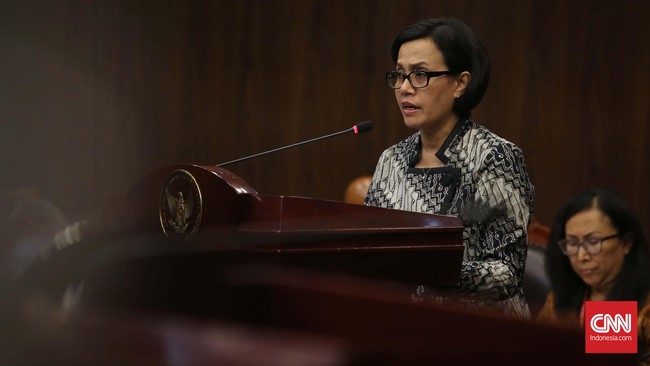 Menteri Keuangan Sri Mulyani merevisi besaran subsidi energi yang semua Rp502 triliun, kini nyaris menyentuh Rp700 triliun atau tepatnya, Rp698 triliun.