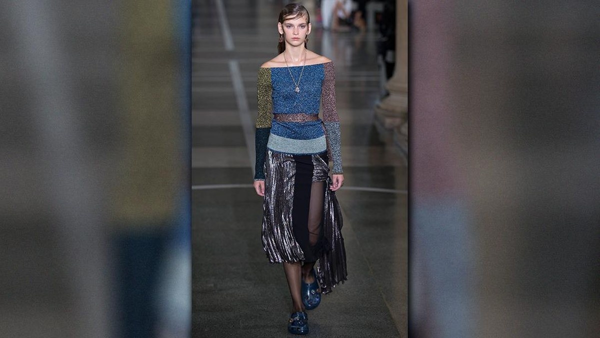Christopher Kane Angkat Derajat Crocs di London Fashion Week
