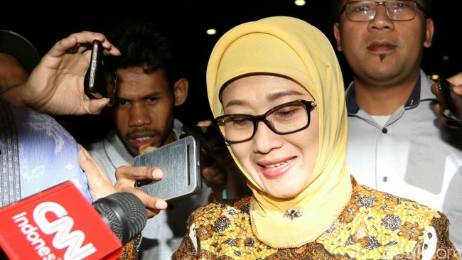 KPK menduga pemberian mobil kepada Bupati Indramayu terkait izin pendirian Rumah Sakit Resya yang didirikan Rohadi di Cikedung, Indramayu.