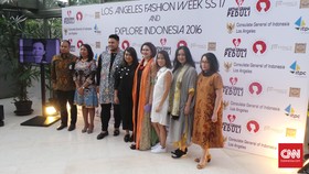 Lenggok Perdana Indonesia di Los Angeles Fashion Week