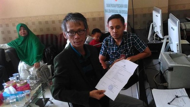 Wartawan lokal Bandung yang keluarganya diintimidasi 'preman' karena pemberitaan terkait dana PON 2016 melapor ke Polda Jabar.