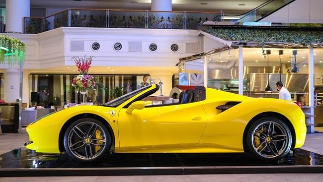 Teknologi dunia balap yang ingin terus menjadi ciri khas Ferrari membuat mereka enggan beralih mencoba pasar baru dengan memproduksi SUV.