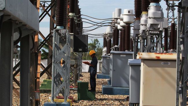 Selain CPNS dan Pertamina, Perusahaan Listrik Negara (PLN) juga membuka banyak lowongan kerja.