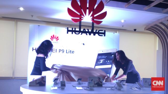 Ponsel China Uji Coba 'Mbah Huawei' Gantikan 'Mbah Google'