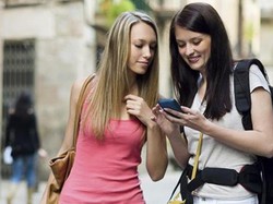 Awal Tahun 2022 Saatnya Beli Handphone untuk Anak Pertama