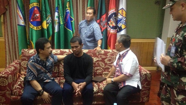 Kemlu RI mengonfirmasi pembebasan seorang anak buah kapal warga negara Indonesia, Herman bin Manggak, yang sempat disandera kelompok militan Abu Sayyaf.
