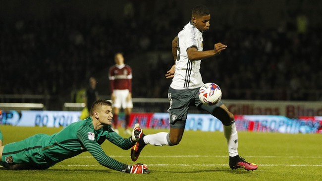 Marcus Rashford kembali sukses mencetak gol di laga debut dan kali ini di ajang Piala Liga saat Manchester United menaklukkan Northampton Town 3-1.