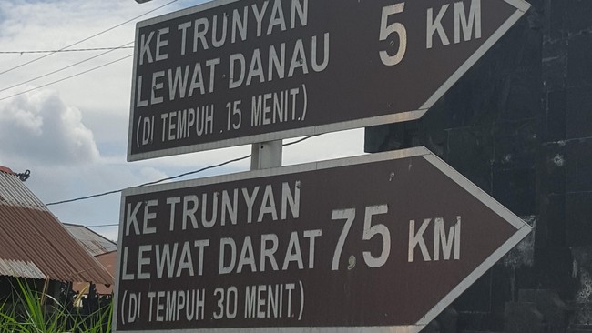 Apa yang kamu pikirkan kalau menyebut pemakaman terbuka? Pasti ada yang memikirkan soal meletakkan mayat manusia di atas tanah kan? Yes, di Bali itu ada.