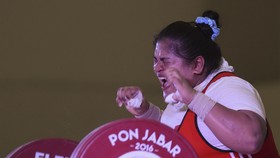 Momen Emas Lifter Putri Aceh Merebut Medali Emas PON Jabar
