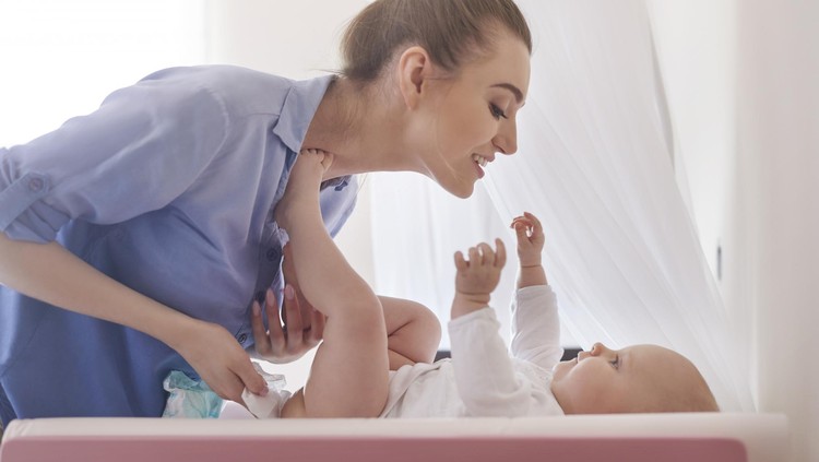 5 Diaper Cream Terbaik Pilihan Bunda Diaper cream memang penting sebagai penghalau ruam popok. Kelima brand ini pun terpilih sebagai yang terbaik di bidangnya, siapa saja mereka?