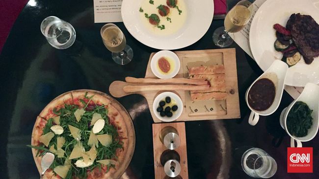 Restoran Italia Rosso menghadirkan beragam kreasi kuliner Italia yang mewah dan menggoda selera dengan berbagai olahan bahan baku premiumnya.