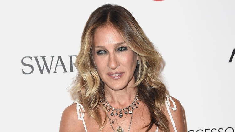 PARIS - MAY 19:  Sarah Jessica Parker launches her perfume 'Covet' in the Champs-Elysees Sephora Shop on May 19, 2008 in Paris, France.  (Photo by Julien M. Hekimian/Getty Images)