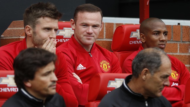 Mantan bek Manchester United Rio Ferdinand kagum dengan komitmen Wayne Rooney bersama Setan Merah meski pernah 'dikalahkan' Cristiano Ronaldo.