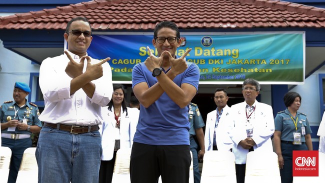 Para kader partai pendukung yang bertugas di DPR atau DPRD DKI dimintai sumbangan. Pengeluaran biaya untuk atribut paling besar. Satu baju sekitar Rp100 ribu.