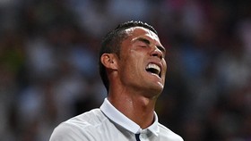 Ronaldo Mengaku Marah Ketika Oezil Tinggalkan Madrid