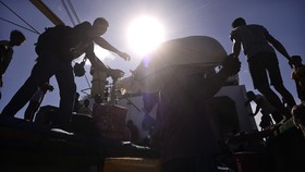 Bupati Sangihe Klaim Tolak Izin Tambang, tapi Disetujui Pusat