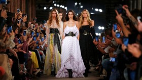 Milan Fashion Week Hari ke-4: Bottega, Philosophy, Cividini