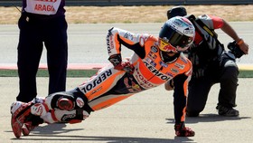 Potret Perayaan Unik Marc Marquez di GP Aragon