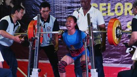 Susi Susanti Pecahkan Enam Rekor Angkat Besi