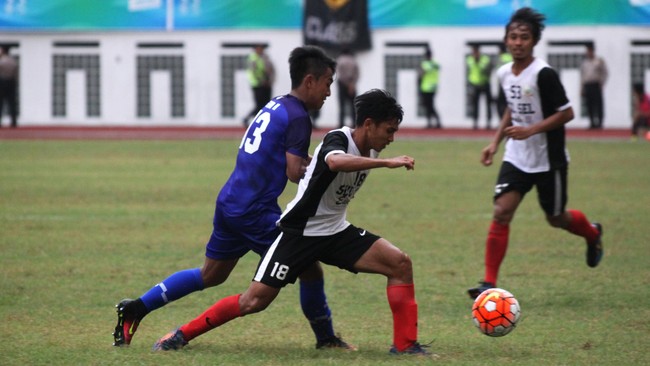 Tim sepak bola tuan rumah, Jawa Barat bakal menghadapi Sulawesi Selatan pada final PON 2016 di Stadion Jalak Harupat, Soreang, Bandung, Rabu (28/9).