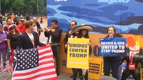 Kampanye Anti-Trump Bergema di Meksiko