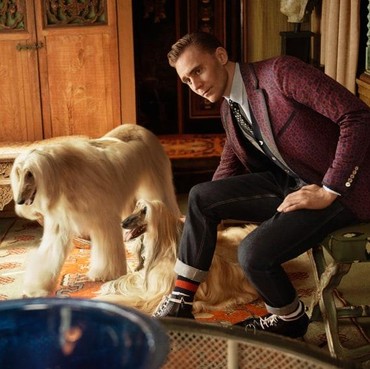 Tom Hiddleston Ngaku Pernah Terjebak Perasaan Ingin Menyenangkan Semua Orang