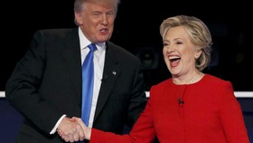 Survei: Clinton Menangi Debat Pertama Melawan Trump