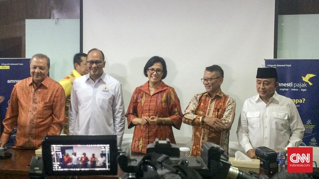 Rosan Roeslani sempat meminta perpanjangan periode I tax amnesty, sedangkan Irman Zahiruddin mengingatkan pemerintah untuk jalankan sesuai ketentuan.