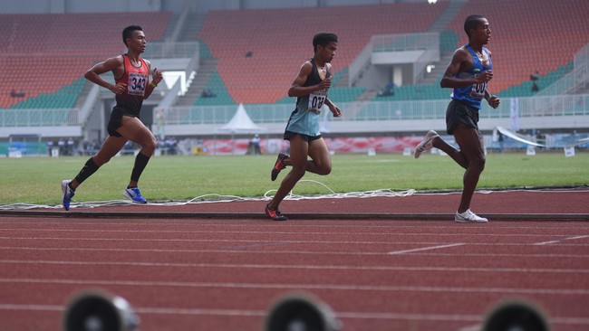 Sanksi tersebut mulai dari pencabutan kembali medali yang diraih atlet terduga doping, hingga larangan mengikuti kejuaraan apapun termasuk PON di Papua.