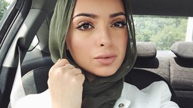 Majalah Playboy Hadirkan Wanita Muslim Berjilbab