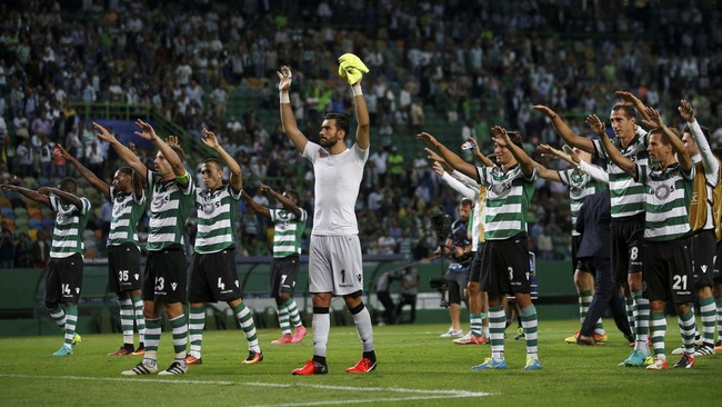Foto-foto Terbaik Sengitnya Laga Liga Champions
