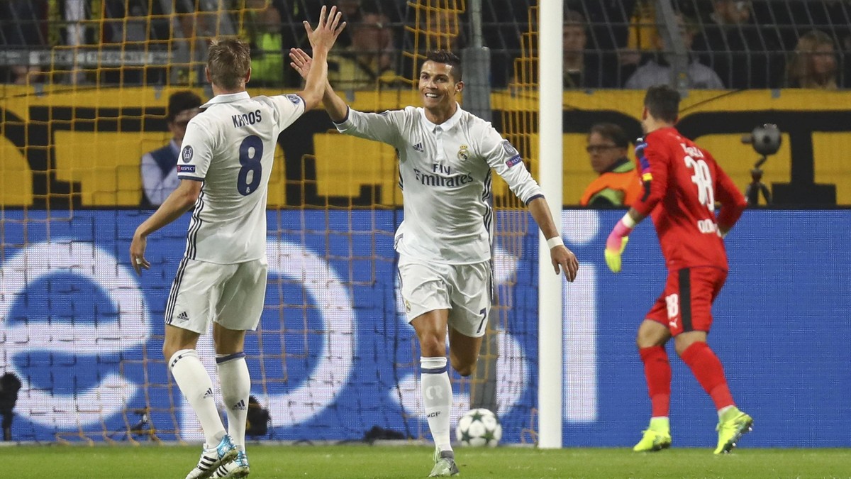 Foto-foto Terbaik Sengitnya Laga Liga Champions